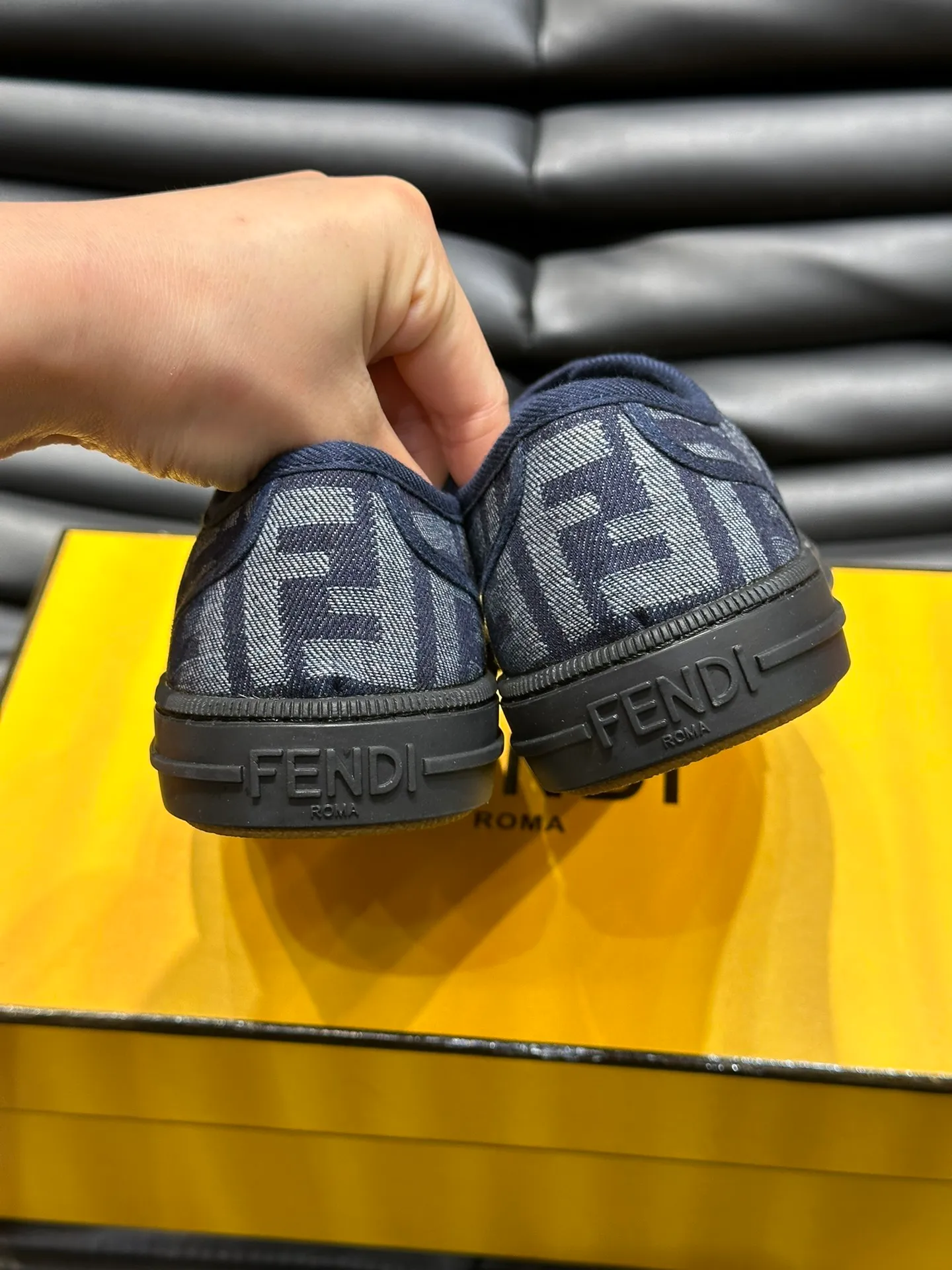 Men's men's shoes 💰420 [New style] 🍿🍿Fendi Fendi👫Couple style low-top canvas shoes, Fendi 2024 spring and summer new lace-up canvas shoes, upper FF jacquard fabric, decorated with same-color satin trim, soles FF carved decoration, soft elastic foot feel, perfect foot comfort! Size: 35-40 Male 38-45